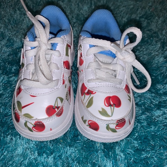 Toddler shoes - Picture 2 of 4